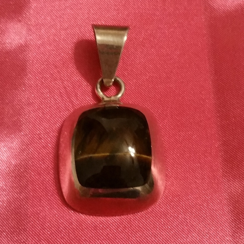 Pendent sterling silver brown stone